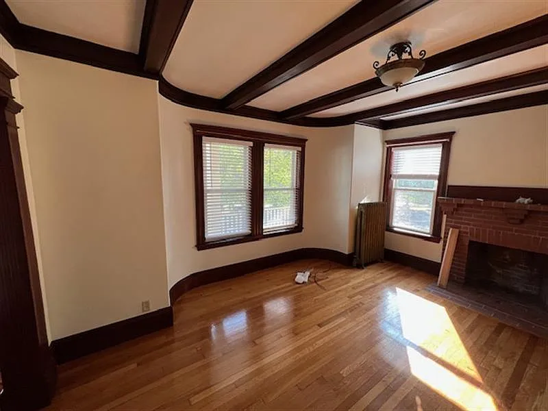 2 bed, 900 sqft, $3,100 — Photo 3