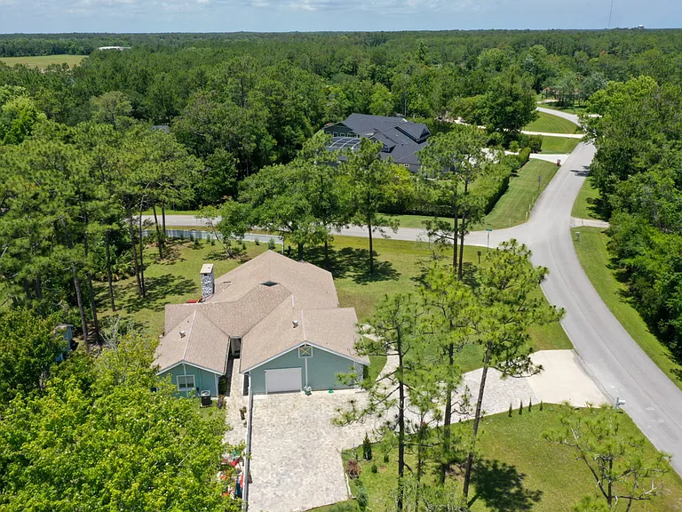 213 Riverbend Rd — Photo 3