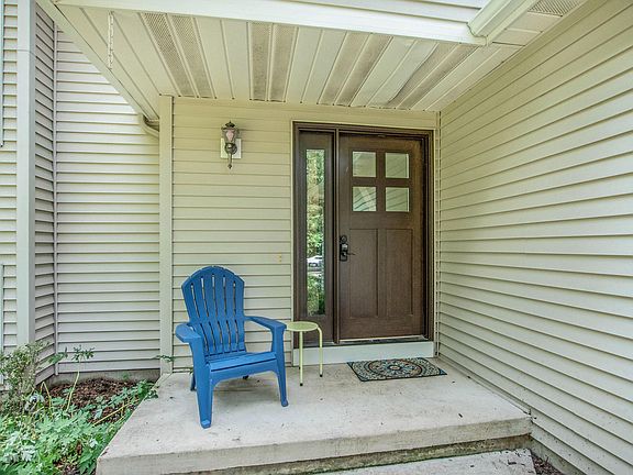 2nd image of 4420 Walleye Dr SW