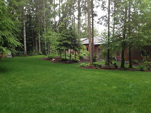 2nd image of 8325 Landing Ln SE