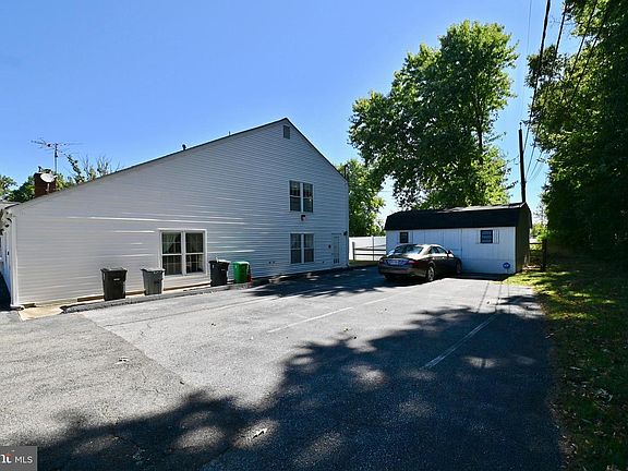 2nd image of 6907 Mackson Dr