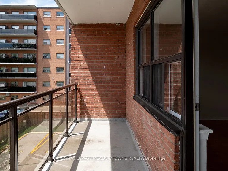 1017 Seneca Ave #408 — Photo 15