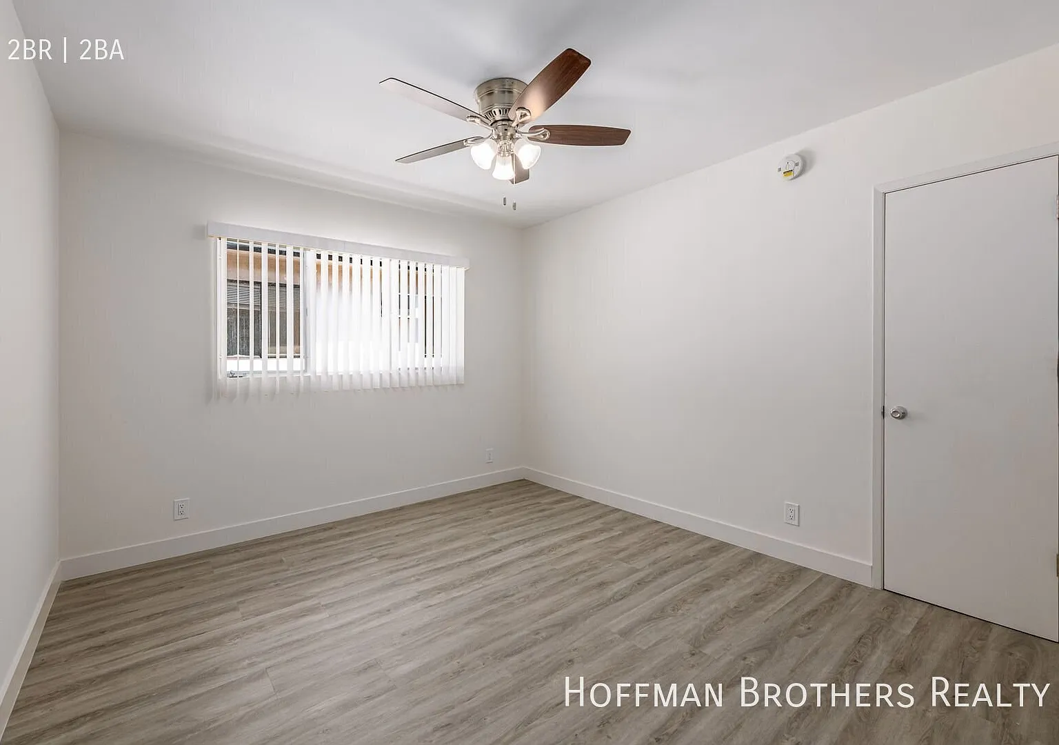 Spacious & Refined Residence with a Bright, Effortless Flow! — Photo 4