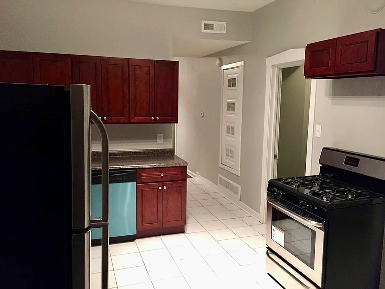 1701 N Maplewood Ave #1 — Photo 9