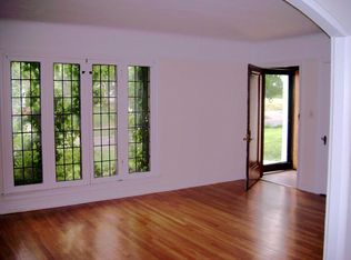 3658 Daleford Rd, Cleveland, OH 44120