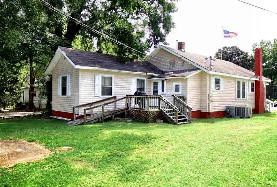 3 bed, 1546 sqft, $1,899 — Photo 3