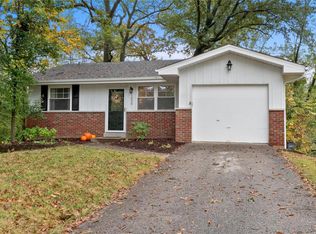 1030 Ayres Dr, Saint Louis, MO 63126