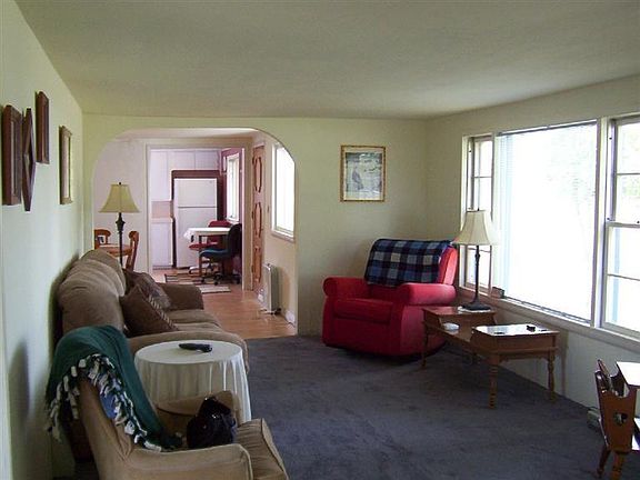 3rd image of 8896 Oak Ave