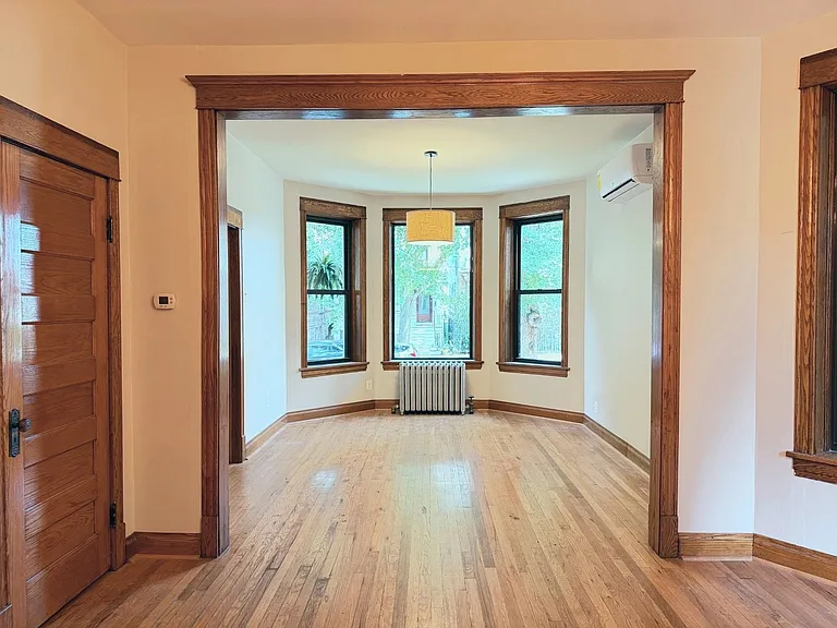2036 N Sawyer Ave #1 — Photo 6
