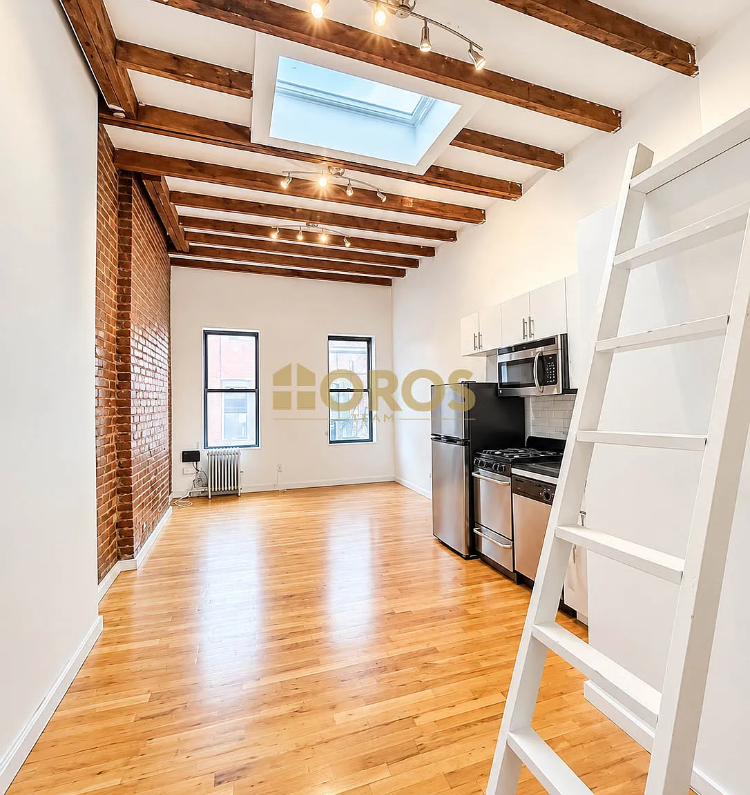 217 East Tenth Street — Photo 2