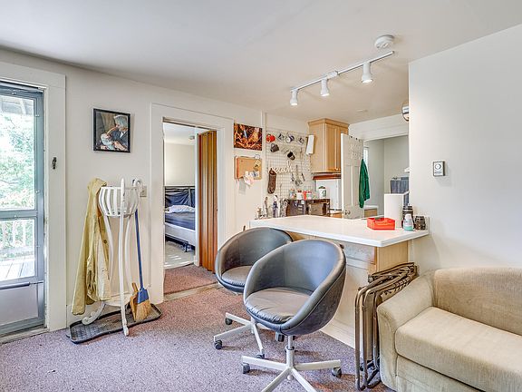 5th image of 6 Crocker Lane