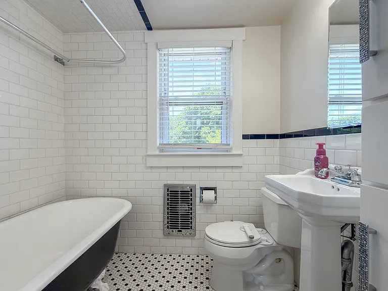 247 S Reamstown Rd — Photo 20