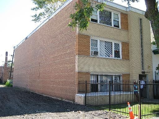 1st image of 6215 S Claremont Ave APT 2C