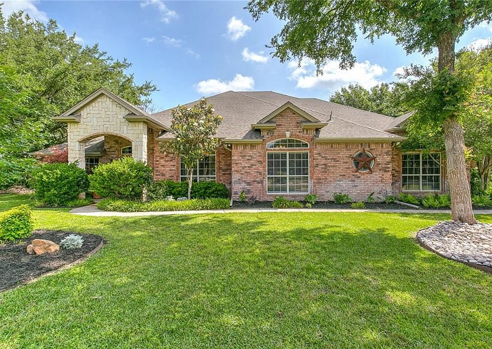 1st image of 220 Verde Ct