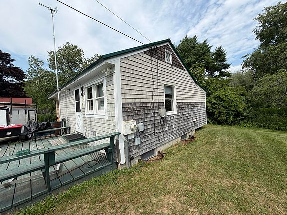 3rd image of 74 Snowball Hill Road