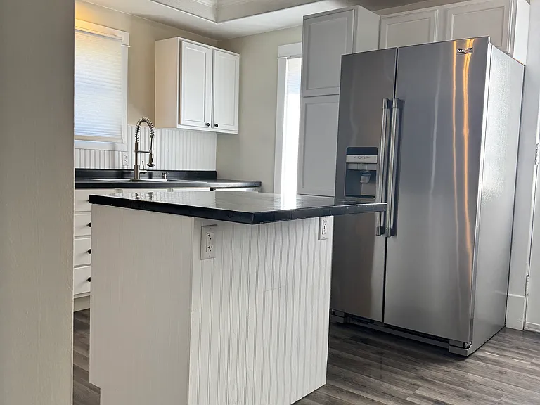 315 Jackson St — Photo 16