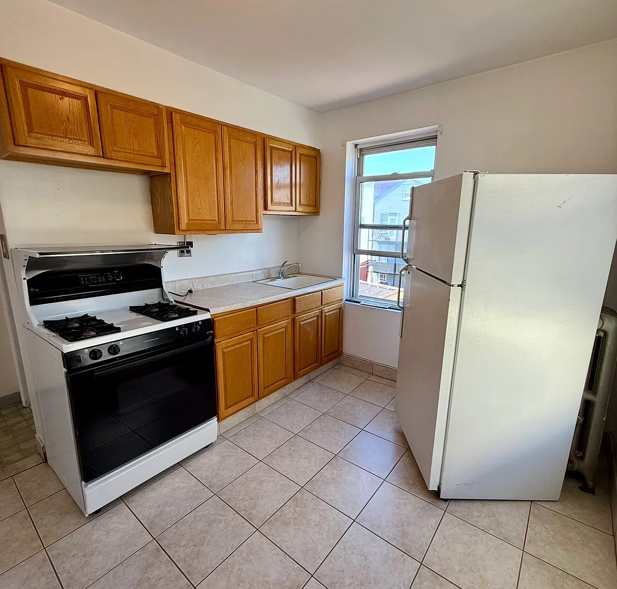 1 bed, $2,000 — Photo 1