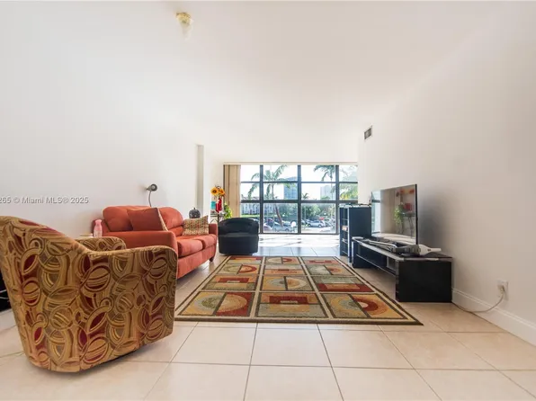 200 Leslie Dr APT 214, Hallandale Beach, FL 33009