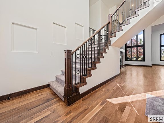 2nd image of 389 Partridge Ln