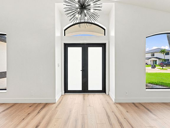 2nd image of 15931 CANOSA Court