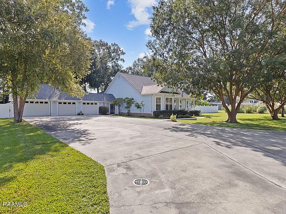 3rd image of 172 Grove Park