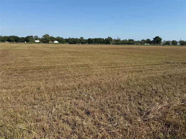 405 Franke St, El Campo, TX 77437