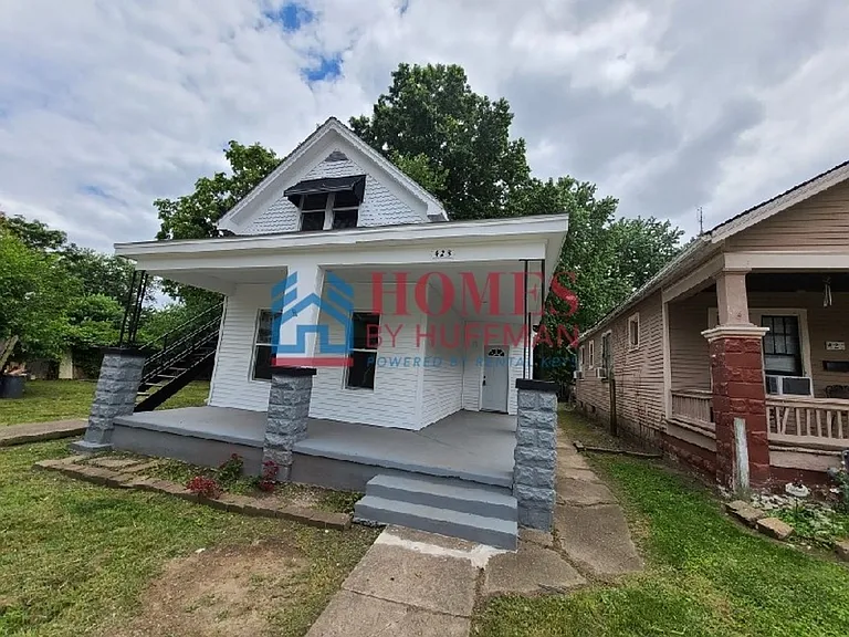 423 Jefferson Avenue — Photo 3