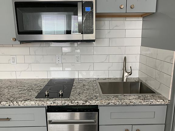 cooktop, microwave hood