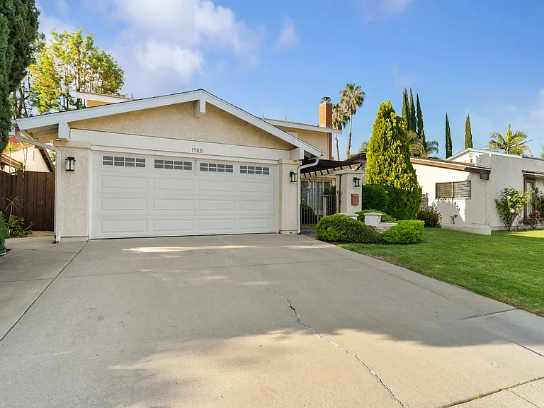 19821 Ingomar St — Photo 2