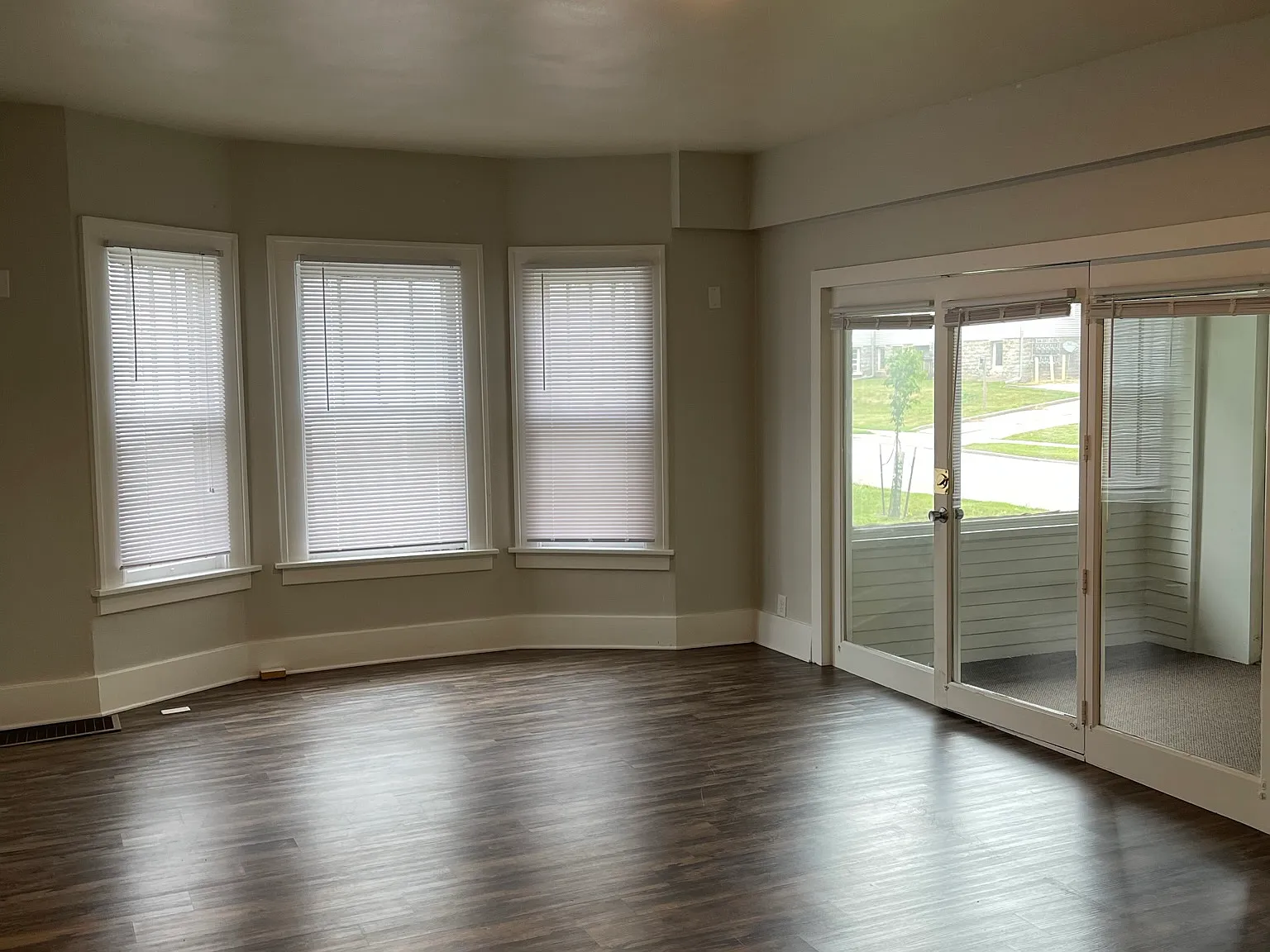 4 bed, 1678 sqft, $3,085 — Photo 3