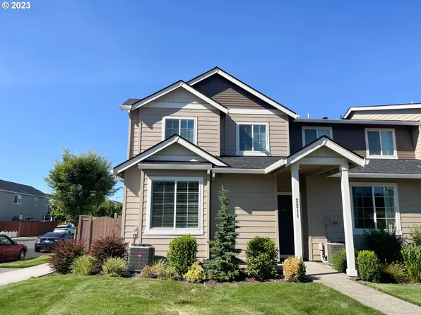 2211 SE 19th St, Gresham, OR 97080