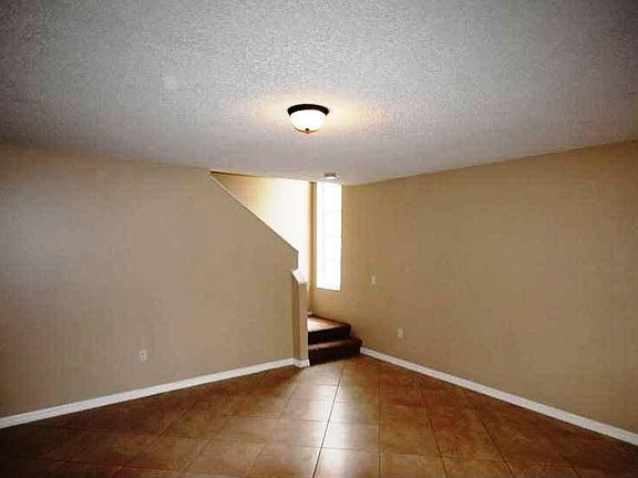 2nd image of 2213 Santa Lucia St