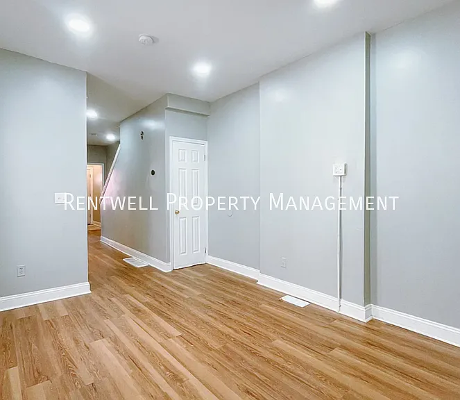 1614 Edgley St — Photo 6