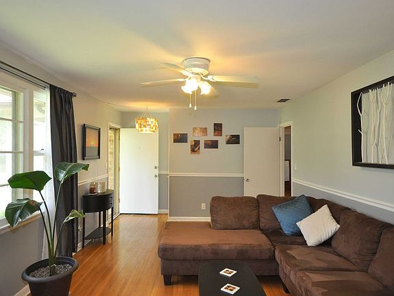4th image of 420 Harolds Dr NW