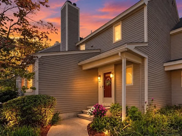 43 Brickett Hill Cir, Haverhill, MA 01830