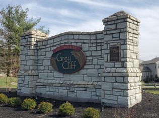 3015 Doe Dr, Franklin, OH 45005