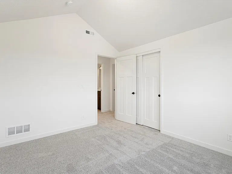 18525 Patrick Ave — Photo 21