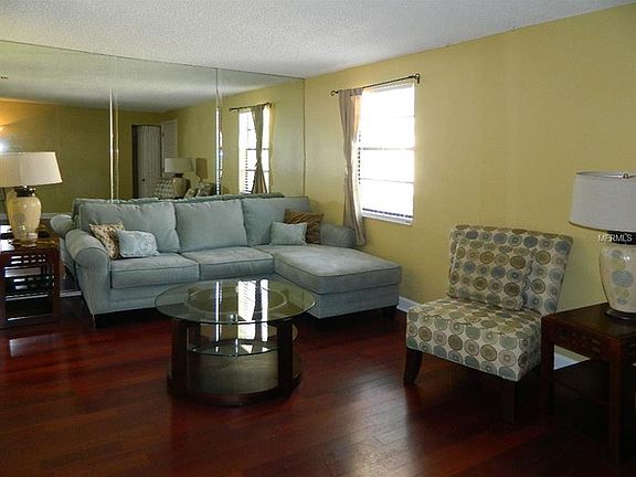 3rd image of 125 Camphor Cir APT C