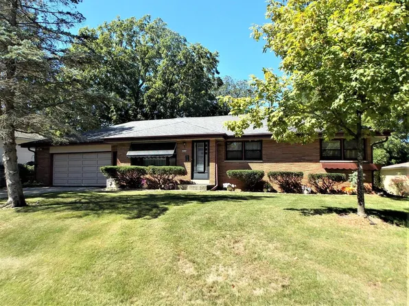 7919 North 55th STREET, Milwaukee, WI 53223