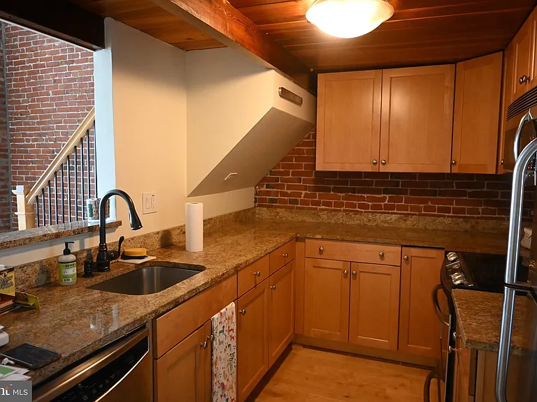 50 N Front St #56 — Photo 5