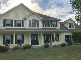 141 Wilks Pond Rd, Berlin, CT 06037