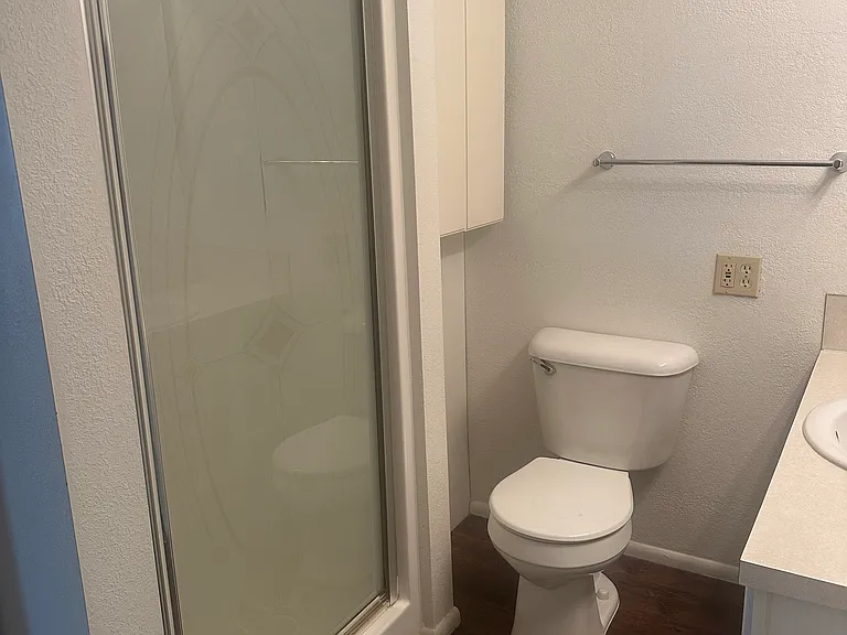 2520 Wisconsin Ave — Photo 9