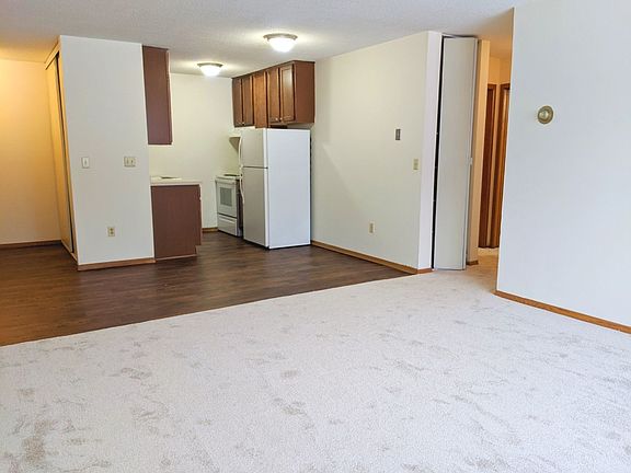 3rd image of 2211 Colfax Ave S APT 310