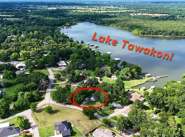 467 Old Mill Ln — Photo 3
