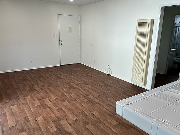 4th image of 1841 Colby Ave APT 5