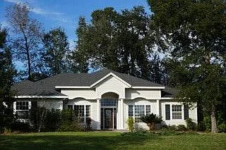 3 bed, 2288 sqft, $2,600 — Photo 1