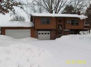 W8928 Lagoon Dr, Portage, WI 53901