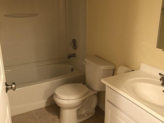 Basement full bath
