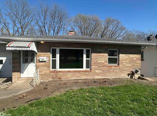 306 Curran St, Burlington, IA 52601