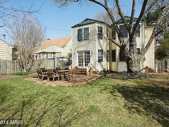 3rd image of 2846 Meadow Ln